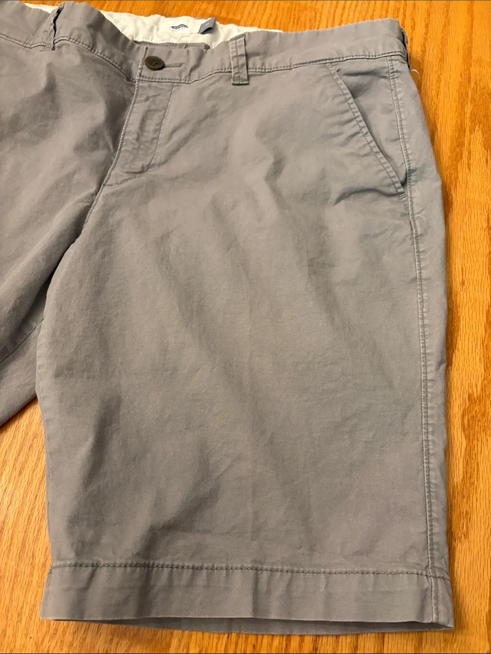 Old Navy Light Gray Women's Bermuda Shorts